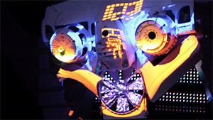 Robot head mask with video projection